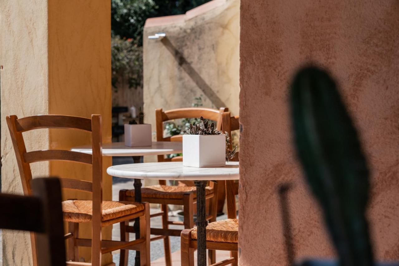 Nora Guesthouse Rooms And Villas 풀라 외부 사진