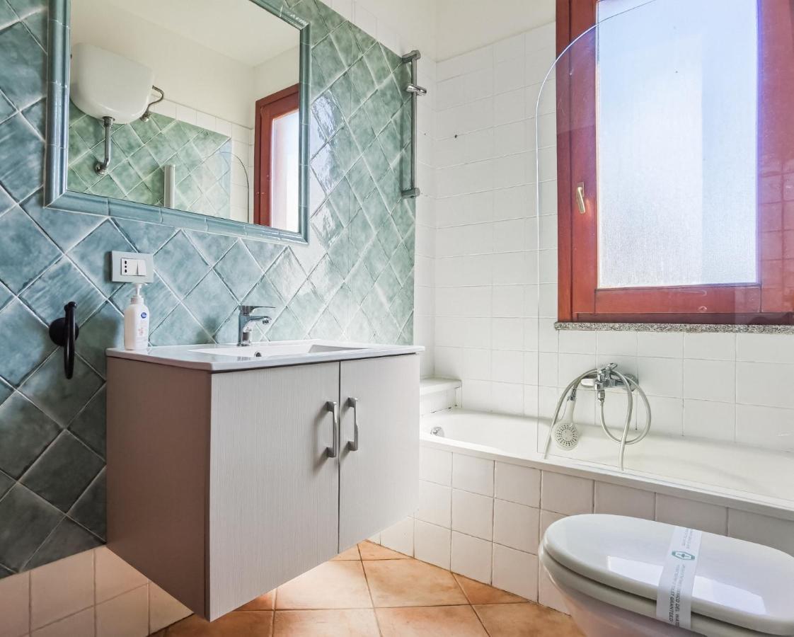 Nora Guesthouse Rooms And Villas 풀라 외부 사진